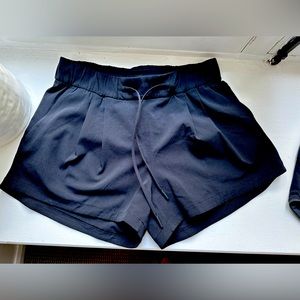 Lululemon short 3.5”